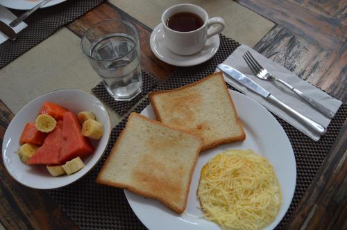 Makanan di atau berdekatan inn ini