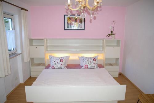 Katil atau katil-katil dalam bilik di Ferienhaus Waldrand