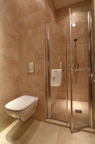 Ένα μπάνιο στο Hotel Marzanna
