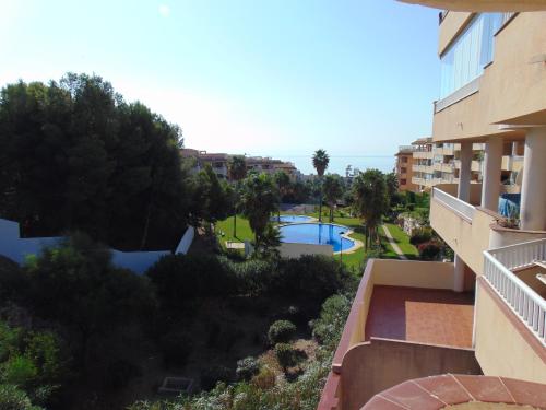 Vue sur la piscine de l'établissement Torreblanca ou sur une piscine à proximité