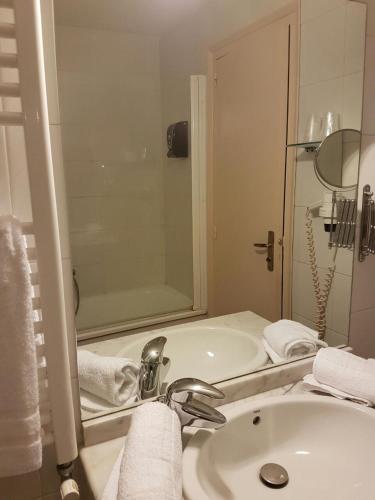 Ένα μπάνιο στο Hotel Comapedrosa