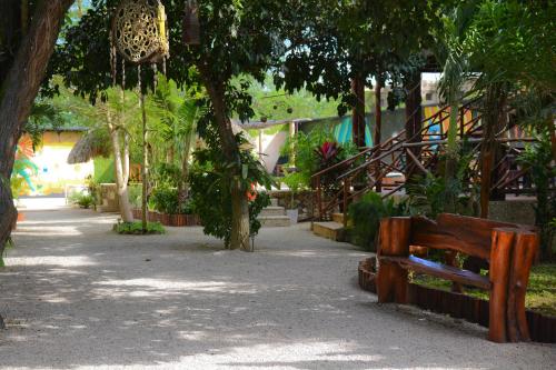Jardín al aire libre en Hotel Zentik Project & Saline Cave