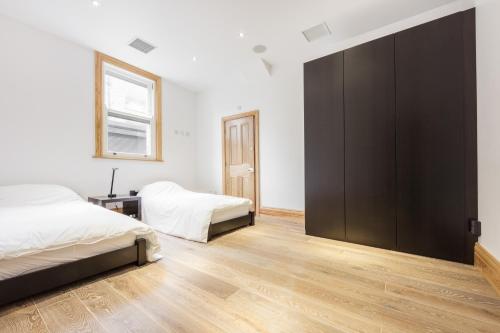 Katil atau katil-katil dalam bilik di South View House