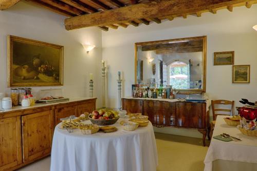 Mad på landstedet eller i nærheden