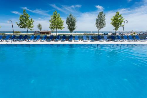 The swimming pool at or close to Nautic Sport Club