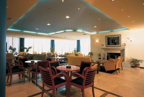 Χώρος καθιστικού στο Hotel Αchillion Grevena