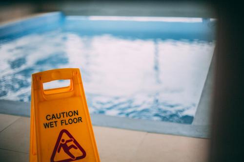Swimmingpoolen hos eller tæt på Azalea Luxury Lodge