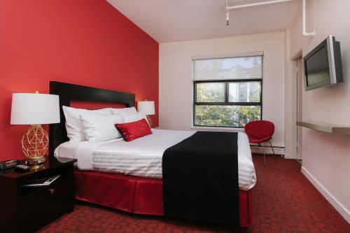 Moda Hotel Image