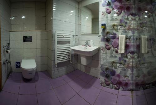 Ένα μπάνιο στο Complexe Touristique BouZour