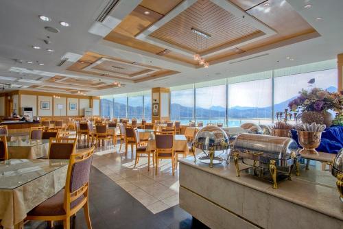 Restoran või mõni muu söögikoht majutusasutuses Cheongpung Resort