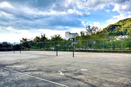 Tennis ja/või seinatennis majutusasutuses Cheongpung Resort või selle läheduses