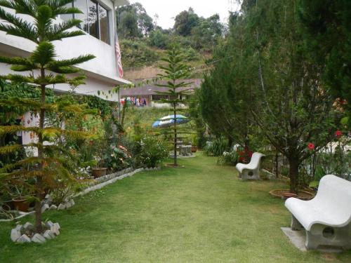 Zahrada ubytování KRS Pines GuestHouse