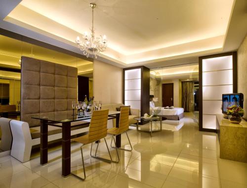 Ruang duduk di Damas Suites & Residences Kuala Lumpur