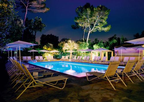 Πισίνα στο ή κοντά στο Hotel Restaurant La Vague de Saint Paul
