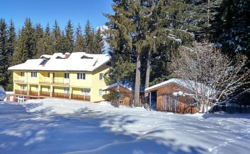 Gallery image of Бунгала Говедарци in Govedartsi