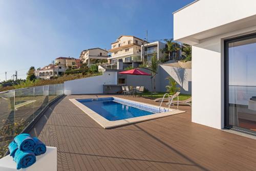 Searenity Vacation Home I by an island apart