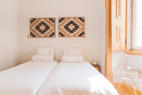 Charming Flat with Balconies Central Chiado District 2 Bedrooms & AC 19th Century Building