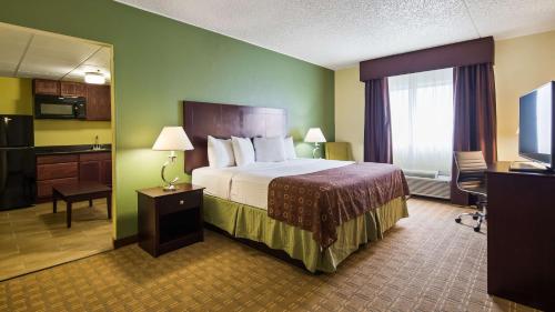 Imagen de la galería de Best Western Airport Inn & Suites Cleveland, en Brook Park