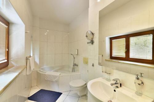 Koupelna v ubytování Hotel Villa Conti