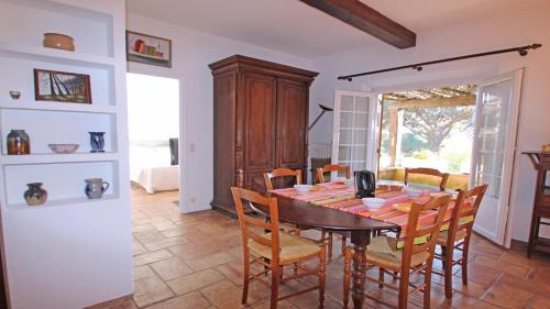 Villa Cavok avec piscine privée et 3 chambres dans résidence fermée, proche des plages de Sainte-Maxime
