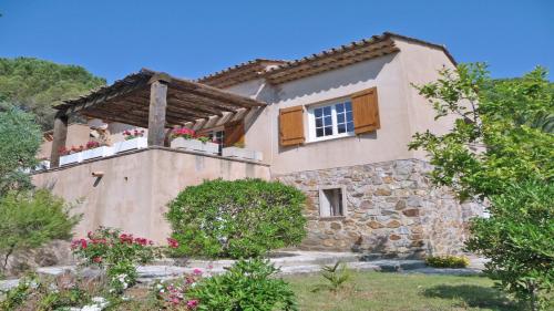 Villa Cavok avec piscine privée et 3 chambres dans résidence fermée, proche des plages de Sainte-Maxime