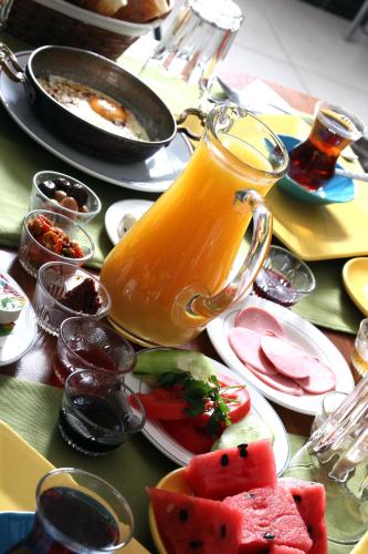 Apameia Hotel