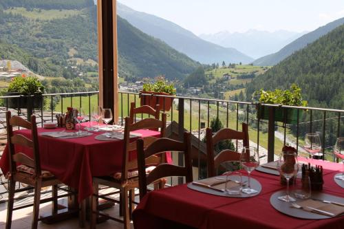 Fotografie z fotogalerie ubytování Mont Velan Chambres & Restaurant v destinaci Saint-Oyen