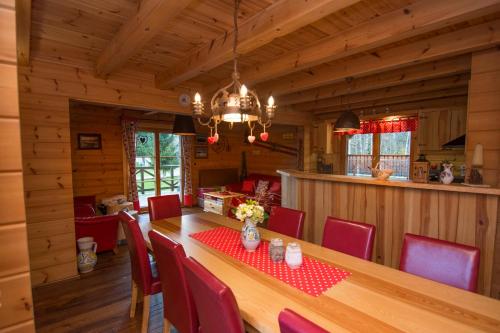 Gallery image of Villa Buky & Chalets in Vysoke Tatry - Tatranska Lomnica.