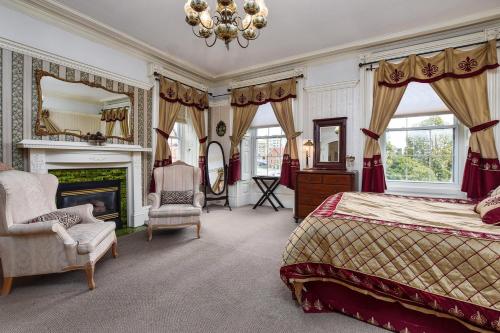 Postel nebo postele na pokoji v ubytování Noble Waterfront Suites