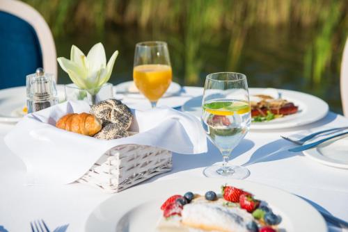 Еда / где поесть недалеко от отеля