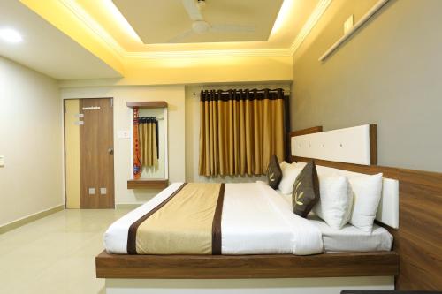 Gallery image of Hotel Loyal Residency in Jamnagar