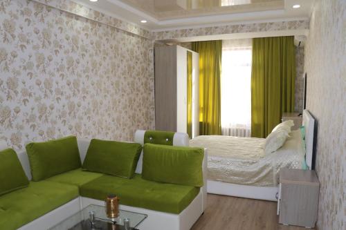 Giường trong phòng chung tại Hotel Apartment Al-Salam