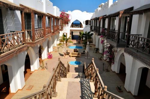 Deep Ashri Apartment & Dive Club