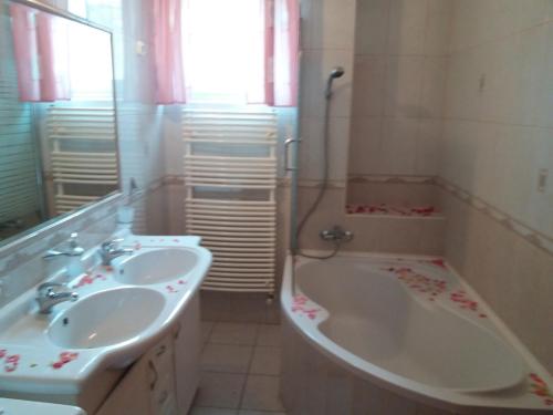 Gallery image of Lara Apartman in Debrecen