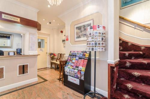 Gallery image of Earls Court Hotel in London