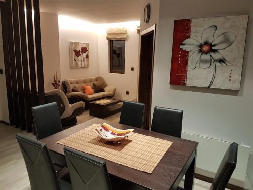 Lux Studio 45 in Fortuna – Photos 3