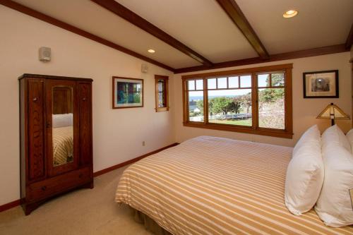 Katil atau katil-katil dalam bilik di Mendocino View West