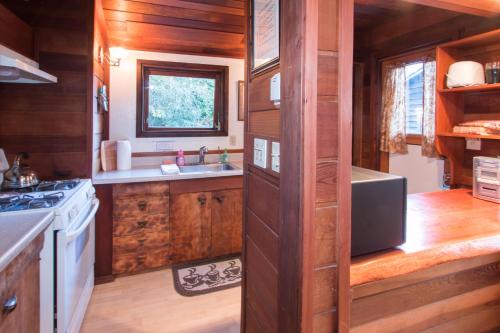 Redwood Cottage – Photos 2