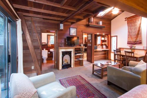 Redwood Cottage – Photos 3