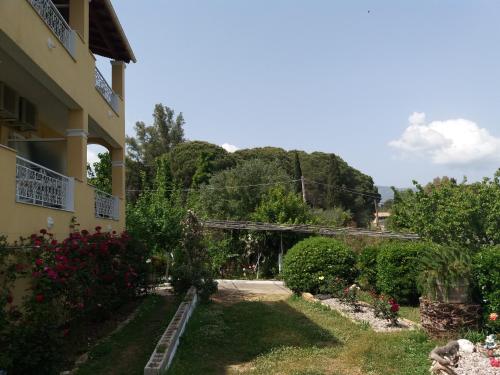 Fotografie z fotogalerie ubytování Athineos Apartments v destinaci Kommeno