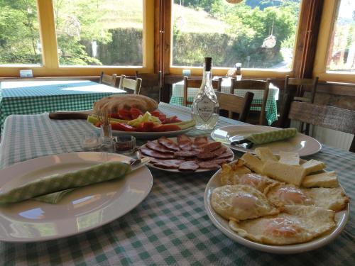 Jídlo v apartmánu nebo okolí