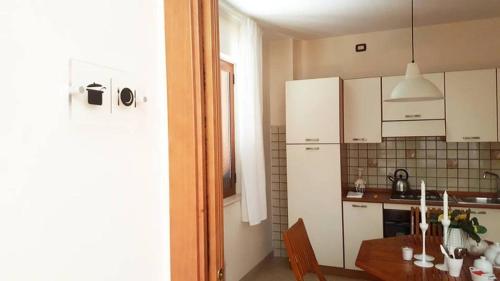 Kuchyň nebo kuchyňský kout v ubytování Dino's B&B