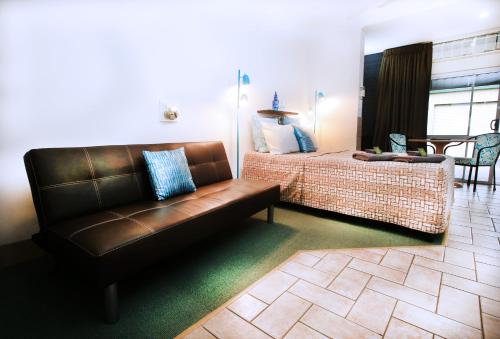 Postel nebo postele na pokoji v ubytování Central Motel Gin Gin