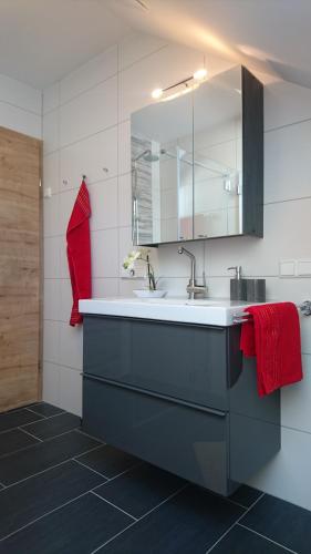 Ένα μπάνιο στο Ferienwohnung Laßhofer