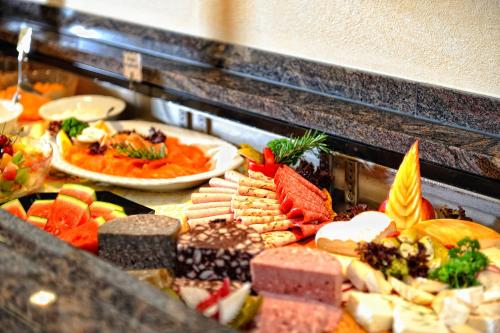 Еда / где поесть недалеко от отеля