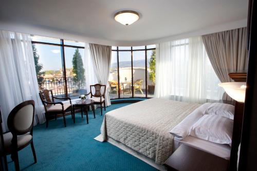 ウラジカフカスにあるAleksandrovski Grand Hotelのギャラリーの写真