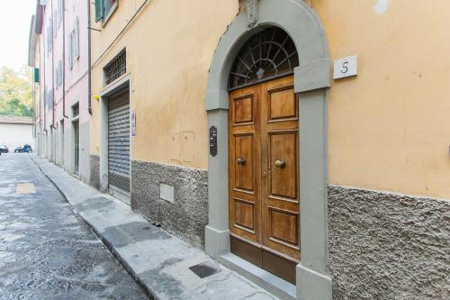 Santa Croce apartment