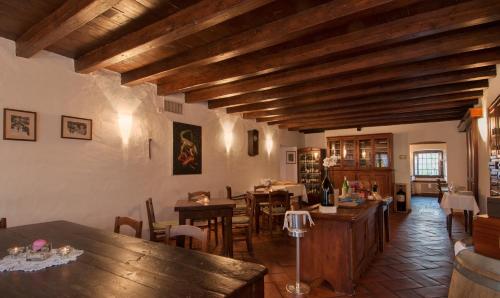 A restaurant or other place to eat at Vecchia Osteria Seseglio