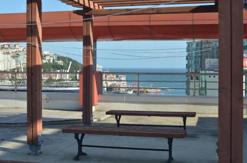 Balkón nebo terasa v ubytování Busan Popcorn Hostel