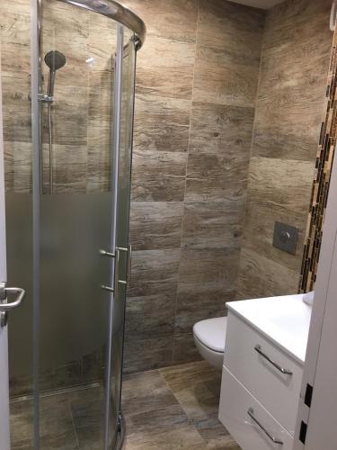 Ein Badezimmer in der Unterkunft Apartments in Leafy Suburb
